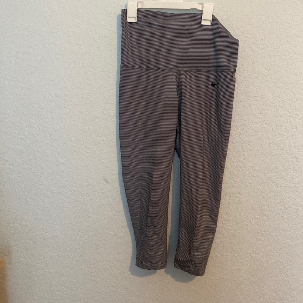 Nike small dry fit leggings
